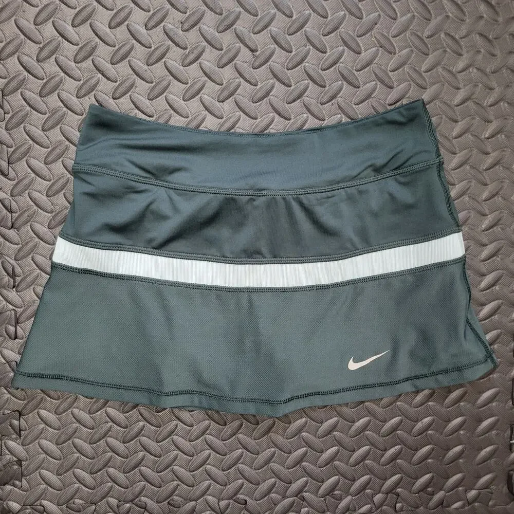 Nike Dri-FIT Skort Women's Small Green Tennis Golf Pickleball Athletic Skirt